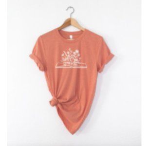 Book Lovers T-shirt, Gift For Bookworms, Booksellers Gift, Gift For Teachers, Re